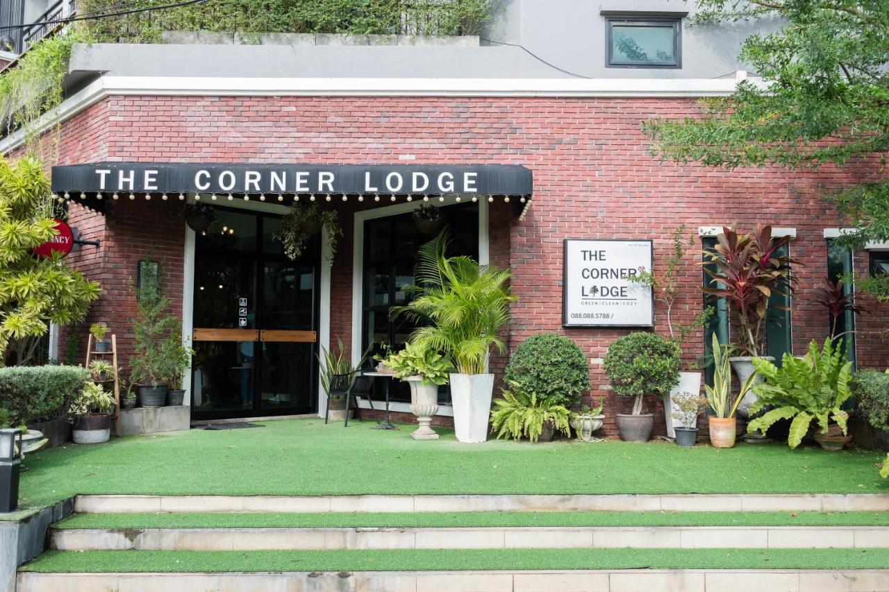 The Corner Lodge - Sha Extra Plus Pattaya Extérieur photo